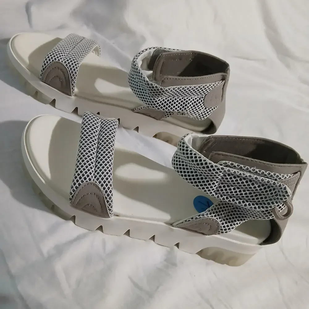 MIA w7.5 Grey Wedge adjustable ankle strap White tread nearly unworn